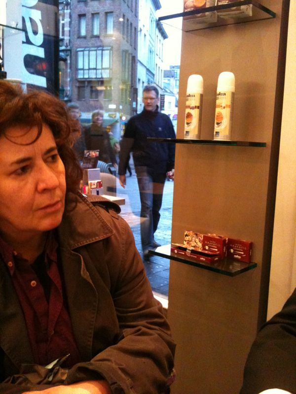 Elisabeth in an Antwerp café…